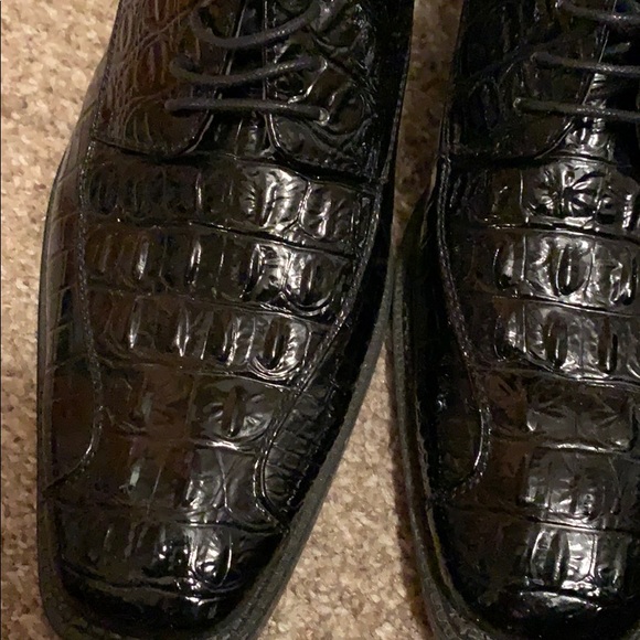 SALE! Stylish Dress Shoe - Picture 2 of 7